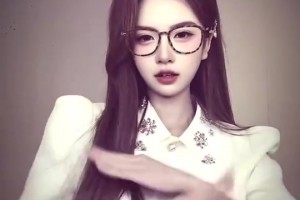 这颜值真的哇塞NBA女主播炼炼：下班别走 舞动一下~
